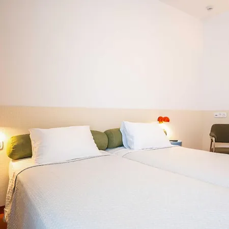 Astron Rhodes מלון